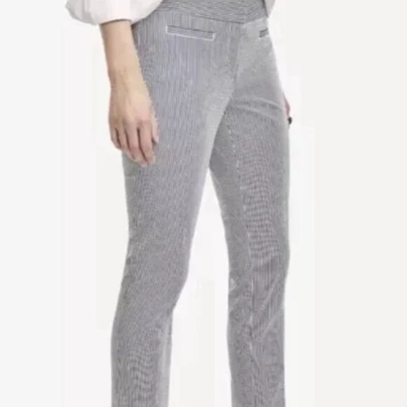 Ann Taylor Devin Ankle Pant in Seersucker Stretch Blue SZ 6 - Picture 2 of 13